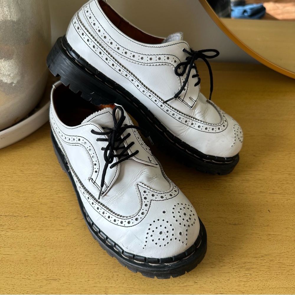 VINTAGE Gripfast Made In London White Wingtip Oxfords